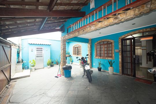 Quintal de casa para alugar com 4 quartos, 360m² em Senador Vasconcelos, Rio de Janeiro