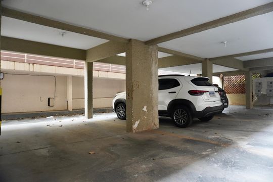 Garagem  de apartamento à venda com 3 quartos, 118m² em Santo Antônio, Belo Horizonte