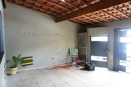 Garagem de casa à venda com 3 quartos, 184m² em Parque Residencial Jaguari, Americana