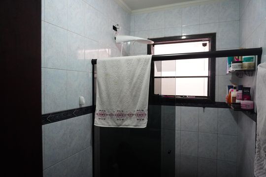 Banheiro de casa à venda com 3 quartos, 184m² em Parque Residencial Jaguari, Americana