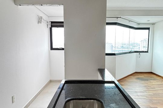 Cozinha e Área de Serviço de apartamento para alugar com 1 quarto, 50m² em Jardim, Santo André