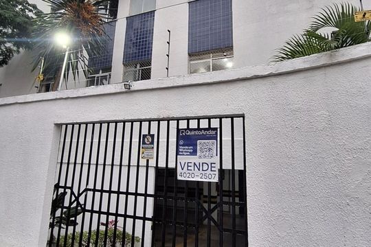 Plaquinha instalada em 05/10/26-UESU-49 de apartamento à venda com 2 quartos, 65m² em Fernão Dias, Belo Horizonte