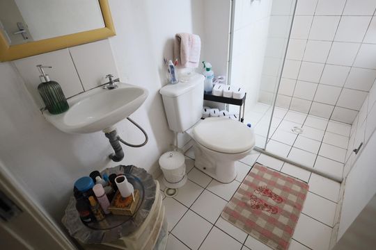 Banheiro de apartamento para alugar com 3 quartos, 68m² em Continental, Osasco