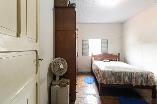 Quarto 1 de casa à venda com 2 quartos, 183m² em Vila Carrão, São Paulo