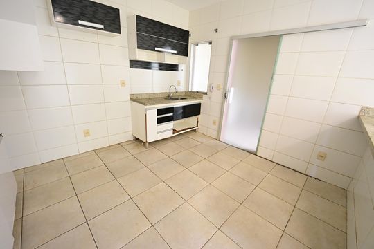 Casa de Condomínio para alugar com 3 quartos, 90m² em Jardim Imperial, Aparecida de Goiânia