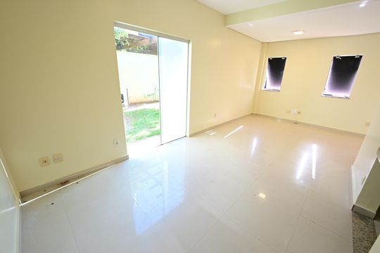 Casa de Condomínio para alugar com 3 quartos, 90m² em Jardim Imperial, Aparecida de Goiânia