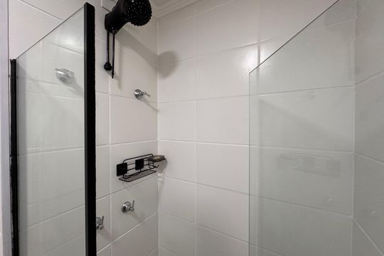 Banheiro Social de apartamento para alugar com 2 quartos, 55m² em Recreio dos Bandeirantes, Rio de Janeiro