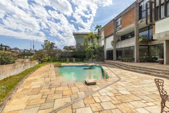 Casa à venda com 4 quartos, 895m² em Pacaembu, São Paulo