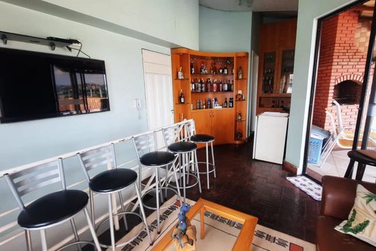 Apartamento à venda com 3 quartos, 118m² em Cachoeirinha, Belo Horizonte