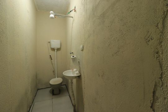 Banheiro de casa para alugar com 1 quarto, 30m² em Condomínio Maracanã, Santo André