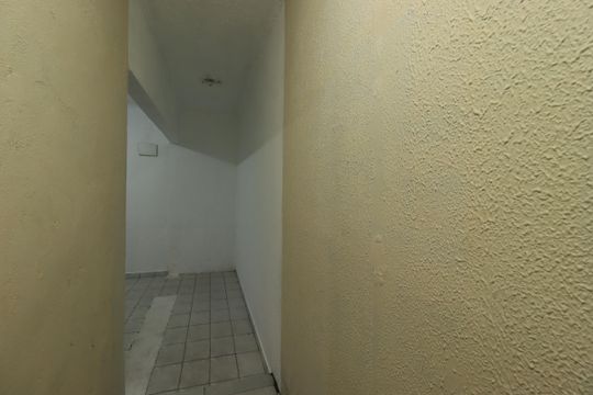 Banheiro de casa para alugar com 1 quarto, 30m² em Condomínio Maracanã, Santo André