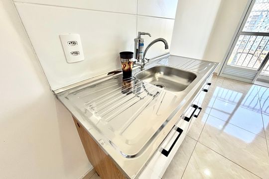 Cozinha de apartamento para alugar com 1 quarto, 27m² em Parada Xv de Novembro, São Paulo