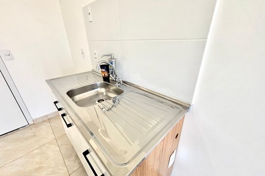 Cozinha de apartamento para alugar com 1 quarto, 27m² em Parada Xv de Novembro, São Paulo