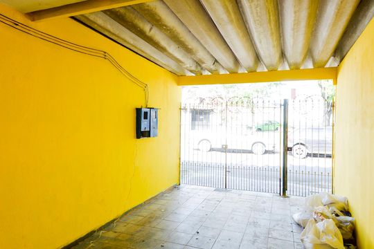 Garagem de casa para alugar com 1 quarto, 100m² em Jardim Santa Emilia, Guarulhos
