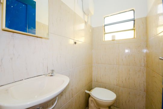 Banheiro de casa para alugar com 1 quarto, 100m² em Jardim Santa Emilia, Guarulhos