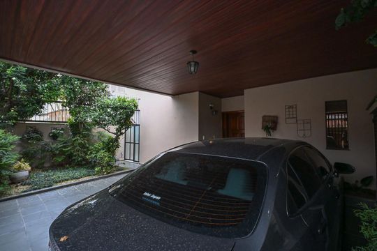 Garagem de casa à venda com 4 quartos, 280m² em Vila Sonia, São Paulo