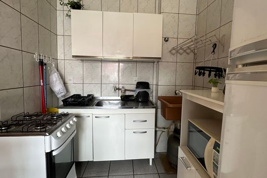 Cozinha de apartamento para alugar com 1 quarto, 31m² em Kobrasol, São José