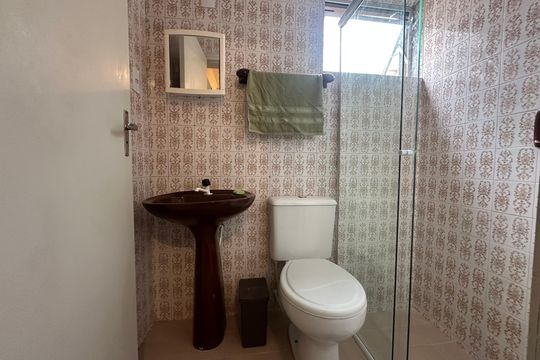 Banheiro  de apartamento para alugar com 1 quarto, 31m² em Kobrasol, São José