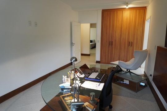Escritório de casa de condomínio para alugar com 2 quartos, 400m² em Residencial 18 do Forte, Santana de Parnaíba