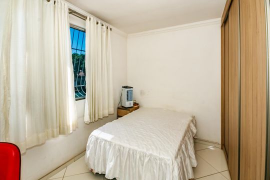 Casa à venda com 5 quartos, 250m² em Ouro Preto, Belo Horizonte