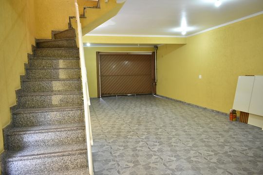 GARAGEM de casa à venda com 5 quartos, 220m² em Vila da Saúde, São Paulo