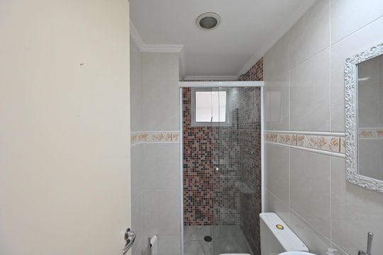 Banheiro Social de apartamento para alugar com 3 quartos, 79m² em Vila Monte Alegre, São Paulo