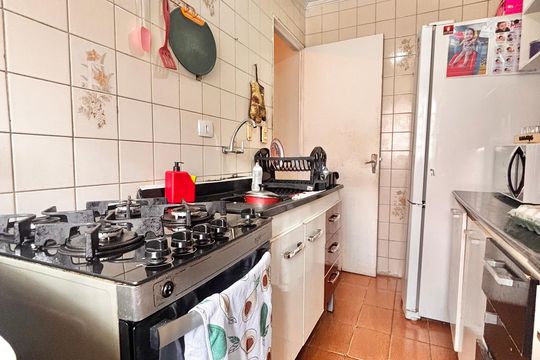 Cozinha de apartamento para alugar com 2 quartos, 50m² em Conceicao, Osasco