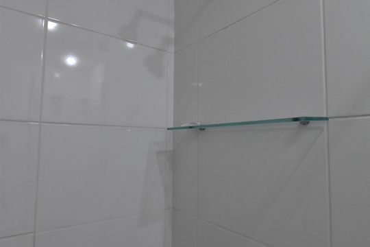 Banheiro da Suíte de apartamento à venda com 1 quarto, 33m² em Guaíra, Curitiba