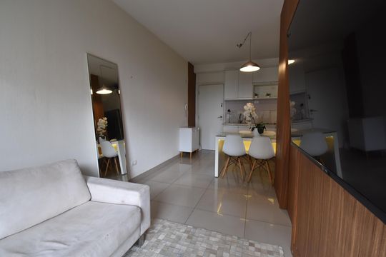Sala de apartamento à venda com 1 quarto, 33m² em Guaíra, Curitiba