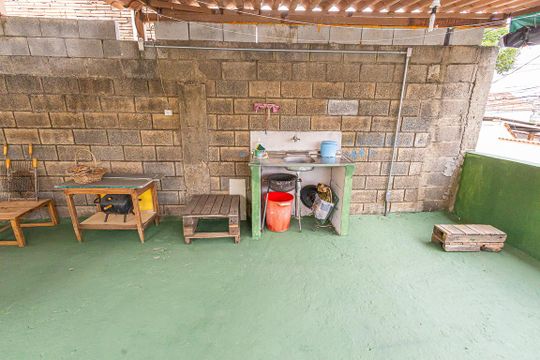 area de serviço de casa à venda com 6 quartos, 360m² em Jaqueline, Belo Horizonte