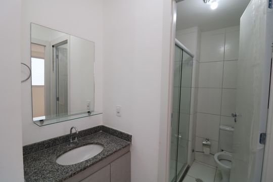Banheiro de apartamento para alugar com 2 quartos, 4000m² em Cidade São Mateus, São Paulo