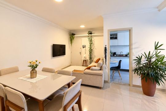 Sala de apartamento à venda com 2 quartos, 72m² em Serra, Belo Horizonte