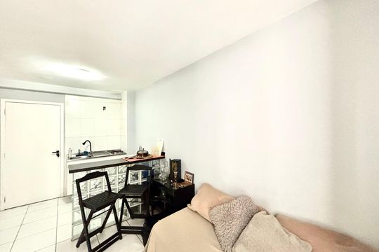Sala/Cozinha de apartamento à venda com 1 quarto, 33m² em Jardim Santa Teresinha, São Paulo
