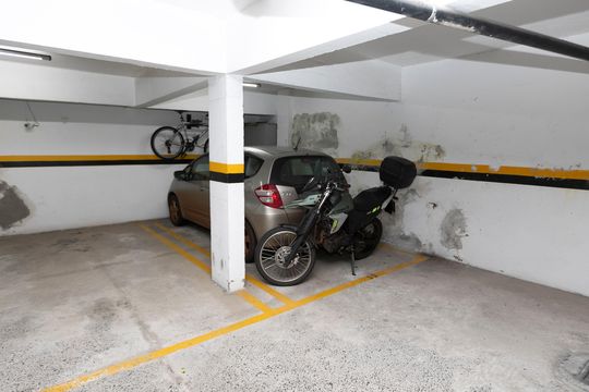 GARAGEM de apartamento à venda com 1 quarto, 32m² em Vila Itapura, Campinas