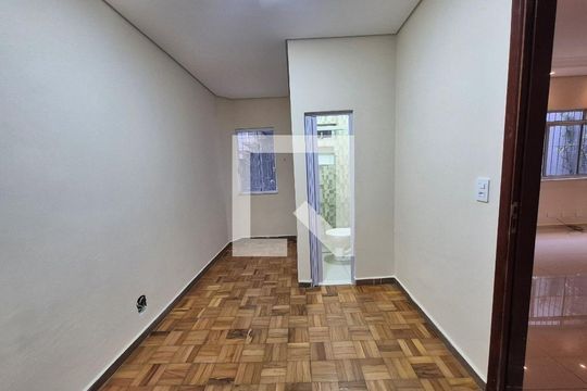 Casa à venda com 6 quartos, 389m² em Vila Missionaria, São Paulo