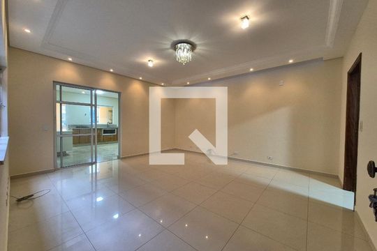 Casa à venda com 6 quartos, 389m² em Vila Missionaria, São Paulo