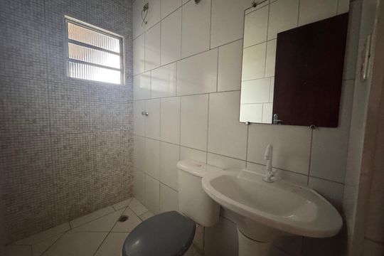 Banheiro de casa para alugar com 2 quartos, 80m² em Novo Osasco, Osasco
