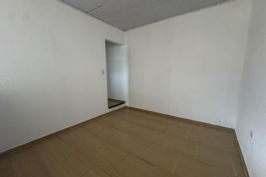 Sala de casa para alugar com 2 quartos, 80m² em Novo Osasco, Osasco