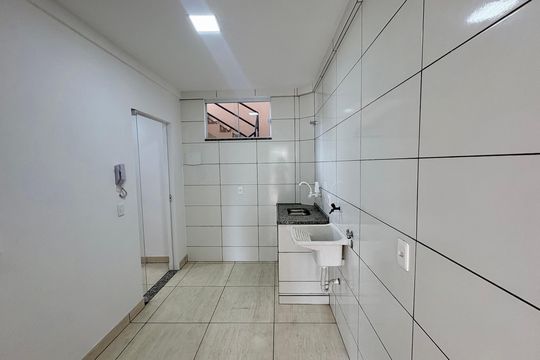 Cozinha e Área de Serviço de kitnet/studio para alugar com 1 quarto, 31m² em Curicica, Rio de Janeiro