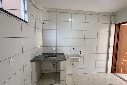 Cozinha e Área de Serviço de kitnet/studio para alugar com 1 quarto, 31m² em Curicica, Rio de Janeiro