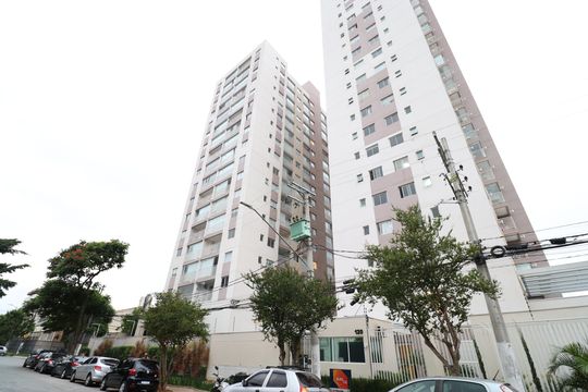 Fachada  de apartamento para alugar com 1 quarto, 29m² em Parque Industrial Tomas Edson, São Paulo