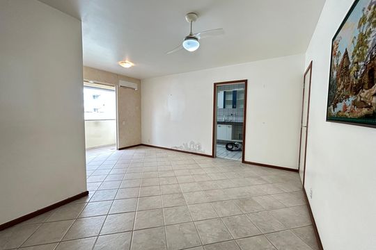 Sala  de apartamento para alugar com 3 quartos, 89m² em Trindade, Florianópolis