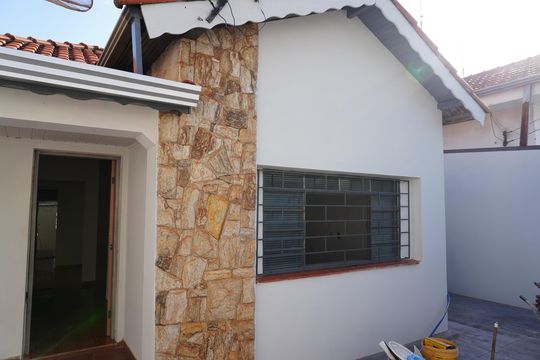 Quintal de casa à venda com 4 quartos, 270m² em Vila Cordenonsi, Americana