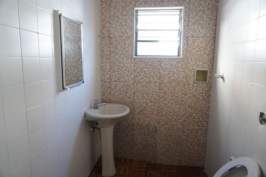 Banheiro 2 de casa à venda com 4 quartos, 270m² em Vila Cordenonsi, Americana