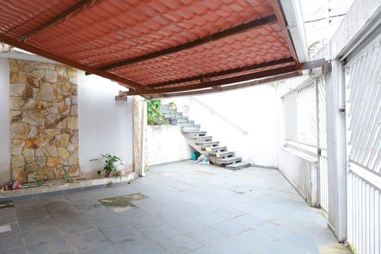 Garagem de casa para alugar com 3 quartos, 111m² em Jardim Nossa Senhora do Carmo, São Paulo