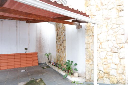 Garagem de casa para alugar com 3 quartos, 111m² em Jardim Nossa Senhora do Carmo, São Paulo