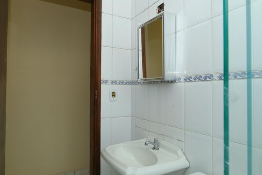 Banheiro 2 de casa para alugar com 3 quartos, 111m² em Jardim Nossa Senhora do Carmo, São Paulo