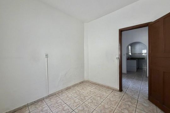 Quarto  de casa à venda com 4 quartos, 140m² em Glória, Belo Horizonte
