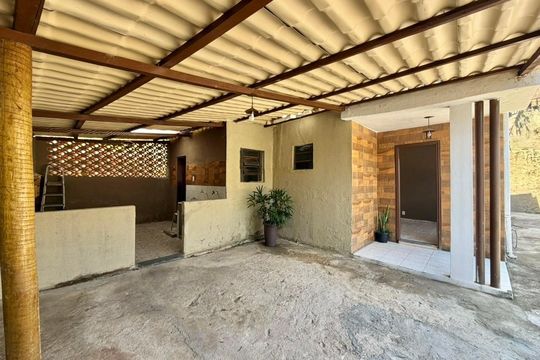 Cozinha e Área de Serviço de casa à venda com 4 quartos, 140m² em Glória, Belo Horizonte