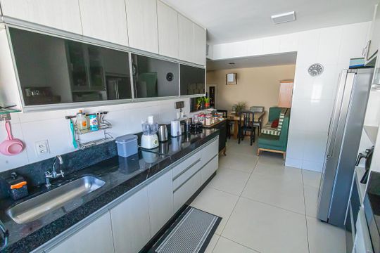 Cozinha de casa à venda com 3 quartos, 209m² em Ouro Preto, Belo Horizonte